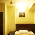 Hotel Aruna International