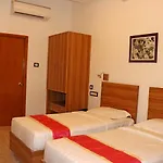 Gulnaar Guest House