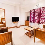 Fabhotel Metro Manor Central Station
