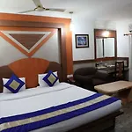 Maple Tree Hotel