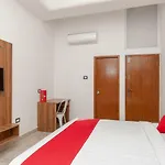Collection O 22588 Gulnar Guest House Near Apollo Hospital