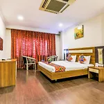 Fabhotel Royal Star