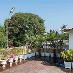 Hanu Reddy Residences Wallace Garden