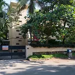 Hanu Reddy Residences Wallace Garden