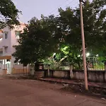 Mayurapriya Inn