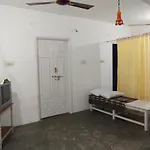 Mayurapriya Inn