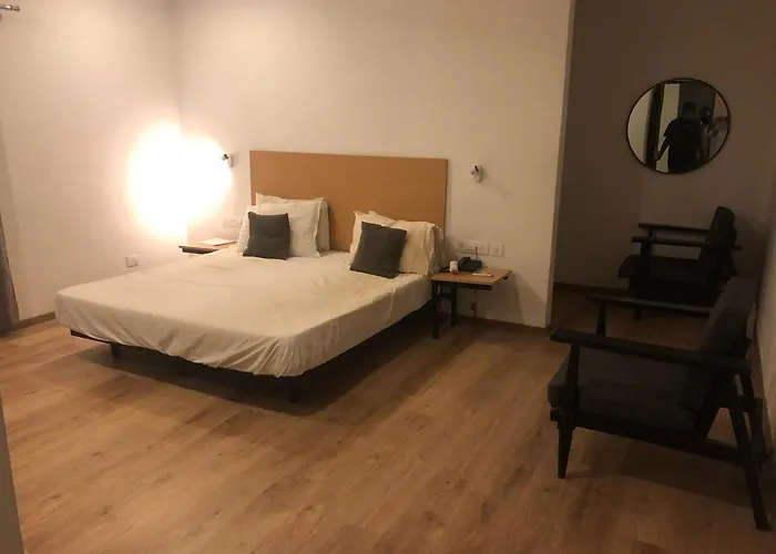 Treebo Treetops Inn - Anna Nagar