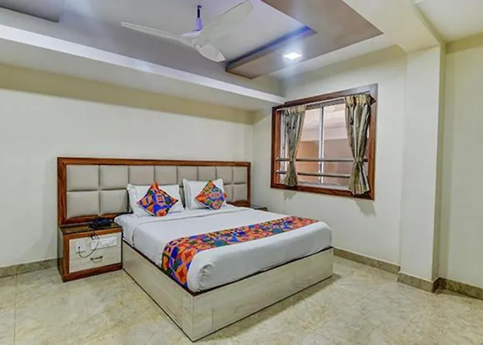 Fabhotel Central Palace