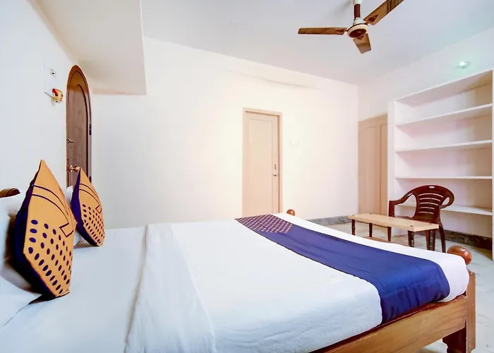 Spot On Kvr Guest House Near Koyambedu Depot Metro Station