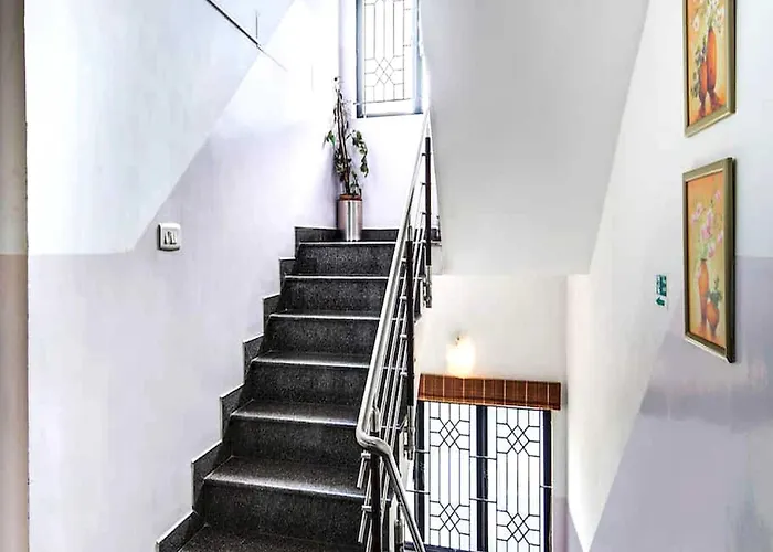 Hotel O Silverkey Executive Stays Kaligambal Illam