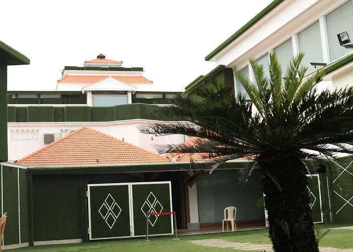 B8 Hotel