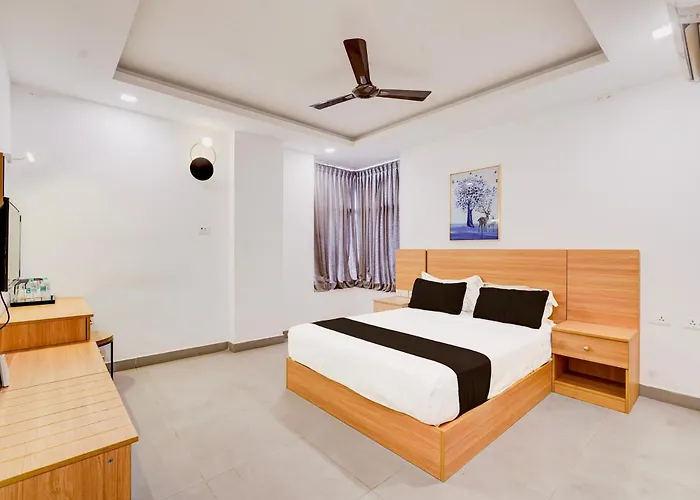 Hotel O Na Grand Residency