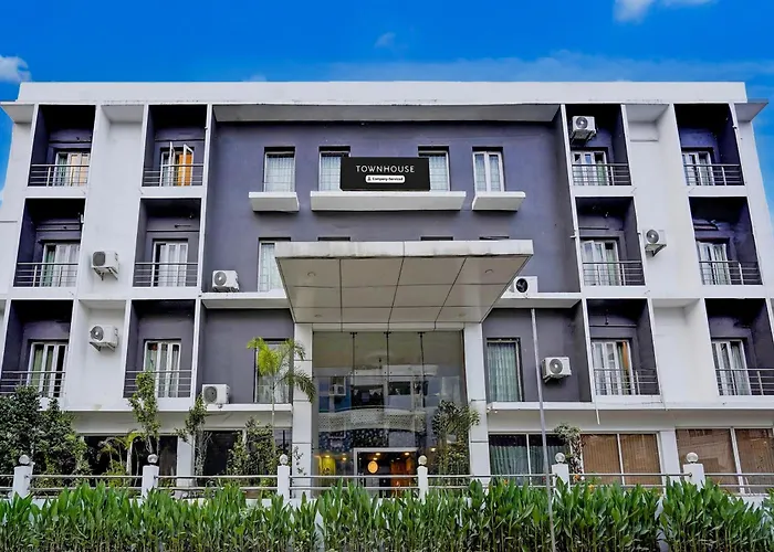 Super Townhouse Medavakkam Near Jayachandran