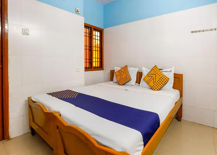 Spot On Grand Residency Near Marina Beach