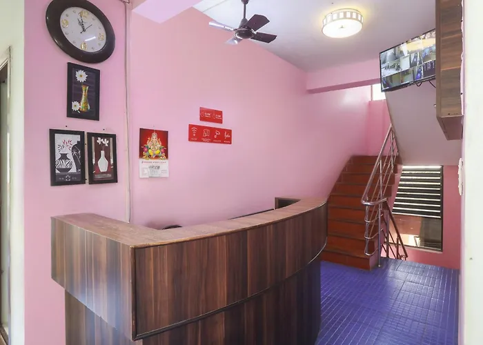 OYO 67644 D-qube Hotels