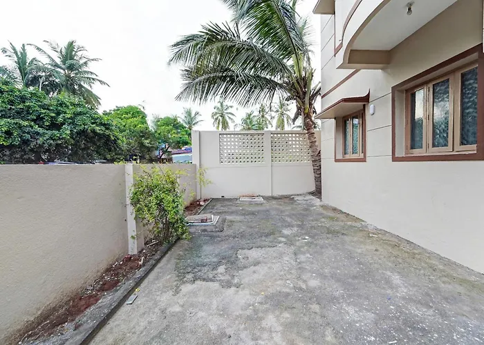Collection O Senthamizh Residency