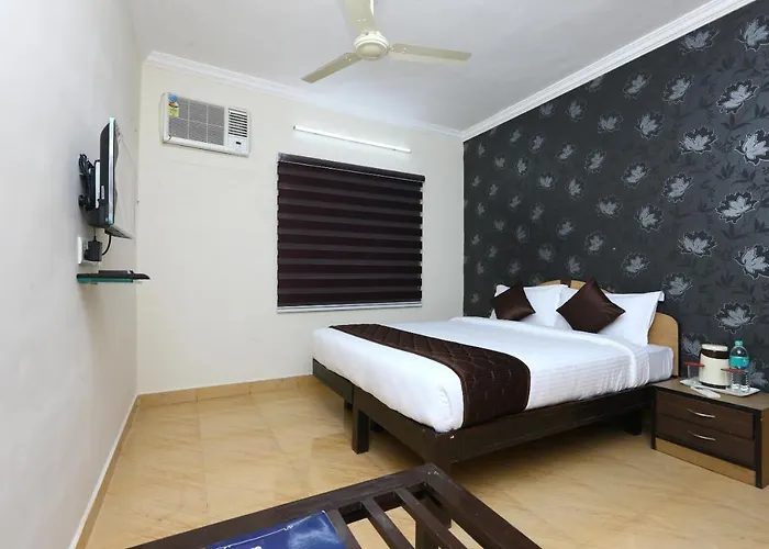 Oyo 9372 Rich Inn