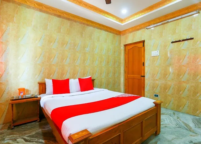 Oyo 68796 Shanthi Mahal