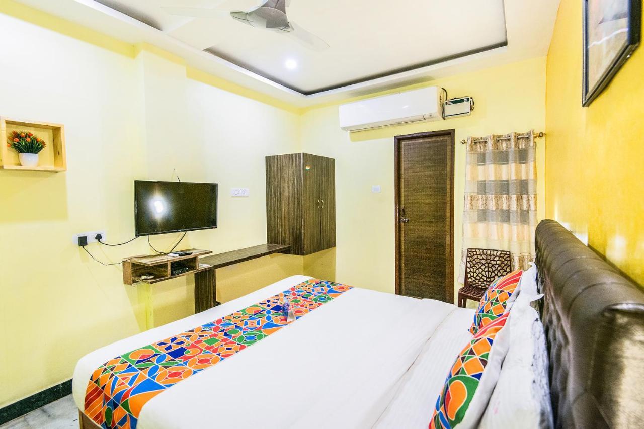 Royal Palace Marina Hotel