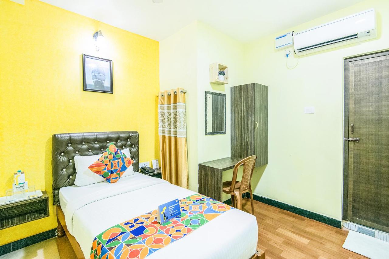 Royal Palace Marina Hotel