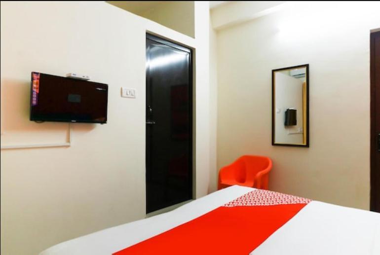 Hotel Ganapathi Residency - Oyo Metro 2*