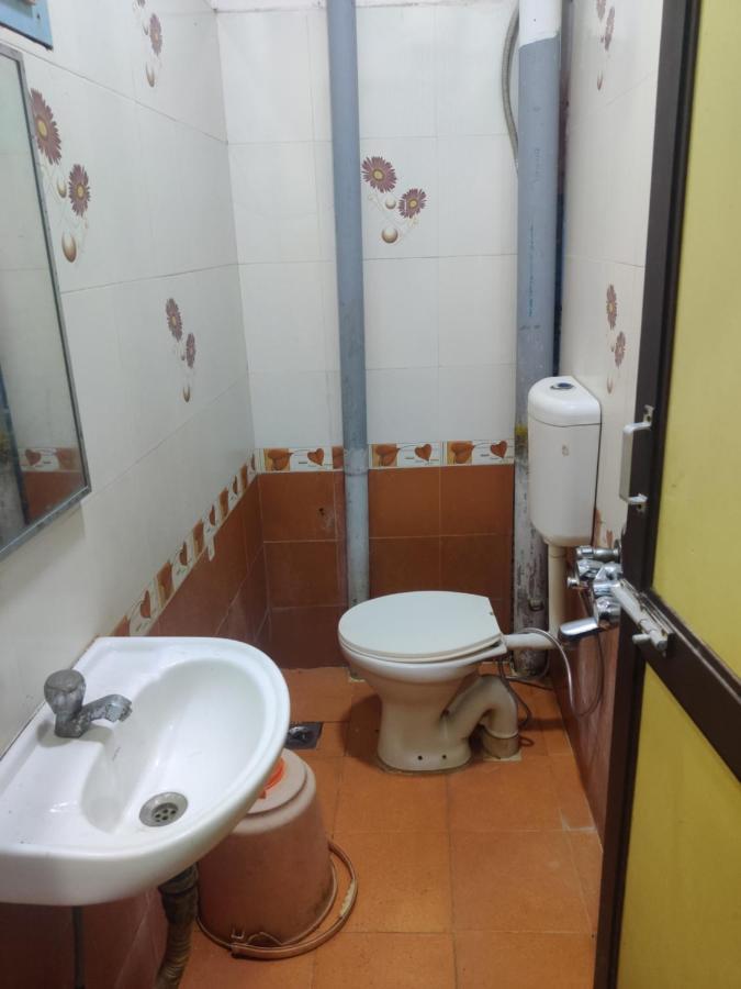Hotel Sarada Nivas *