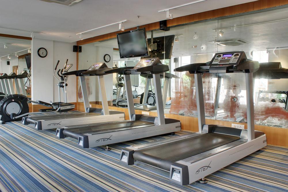 Aloft Omr It Expressway Hotel