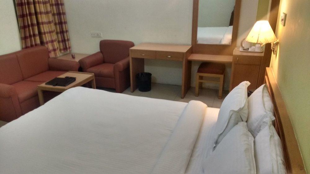 Mount Manor Hotel 3*