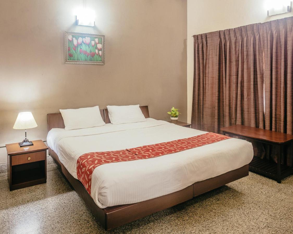Hanu Reddy Residences Wallace Garden Guest house