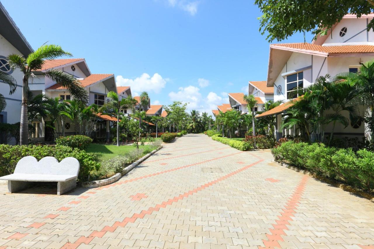 Capital O Twilight Bay Hotel 3*