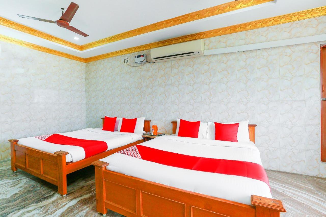 Hotel Oyo 68796 Shanthi Mahal 3*