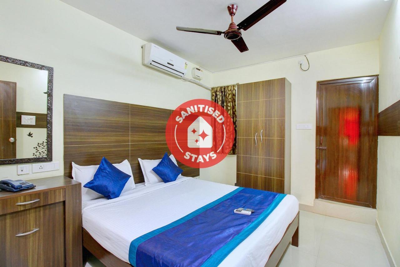 Oyo 4494 Amrita Hotel