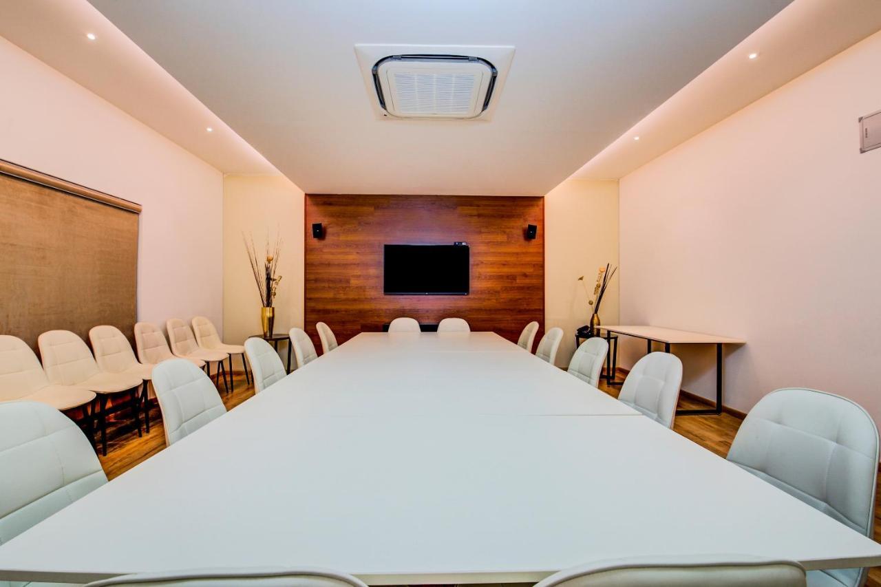Arunaa Airport Hotel,chennai Chennai