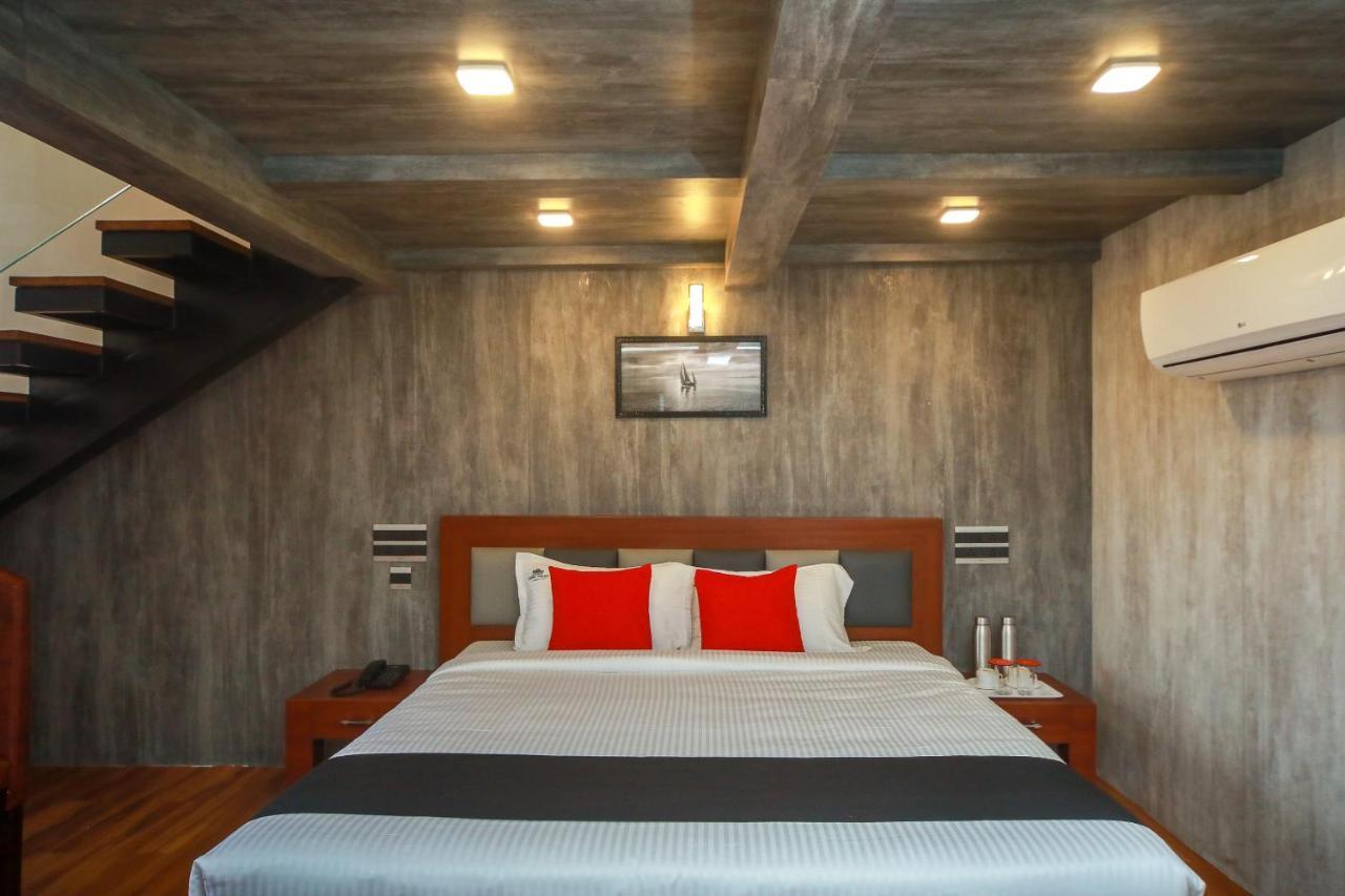 Hotel Capital O Royal Indus 3*