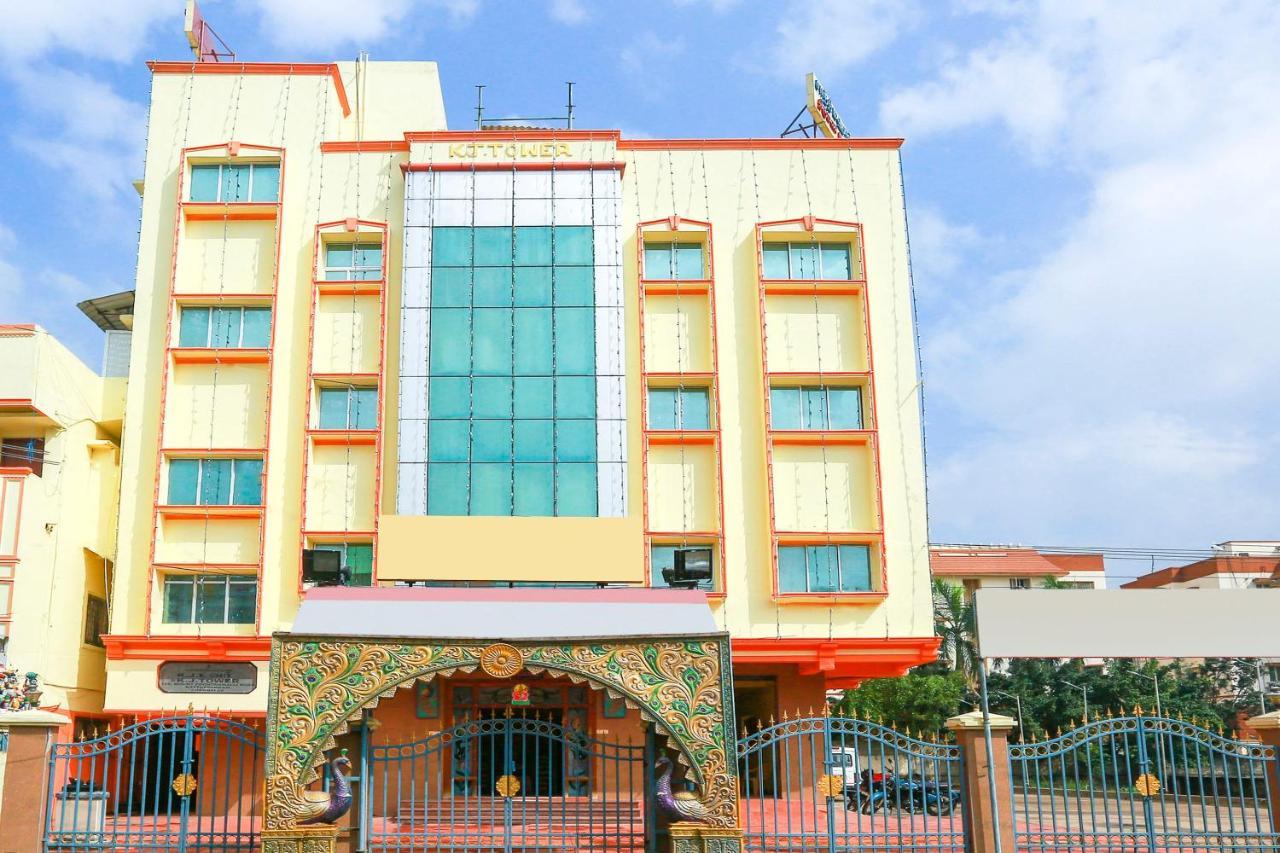 Oyo 68796 Shanthi Mahal Chennai