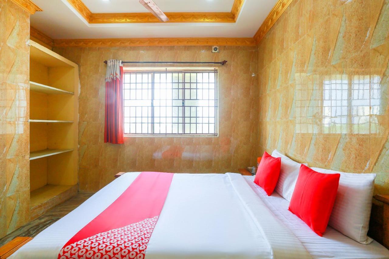Hotel Oyo 68796 Shanthi Mahal 3*