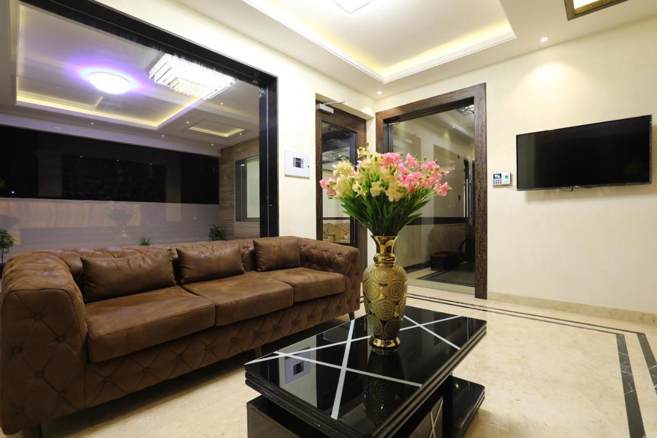 Mayuraa Residency Hotel