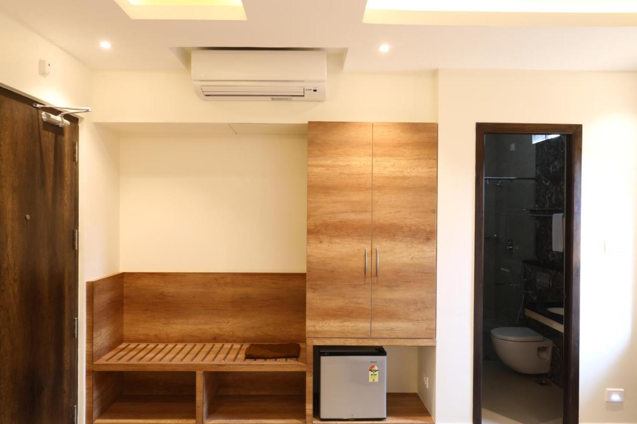 Hotel Mayuraa Residency