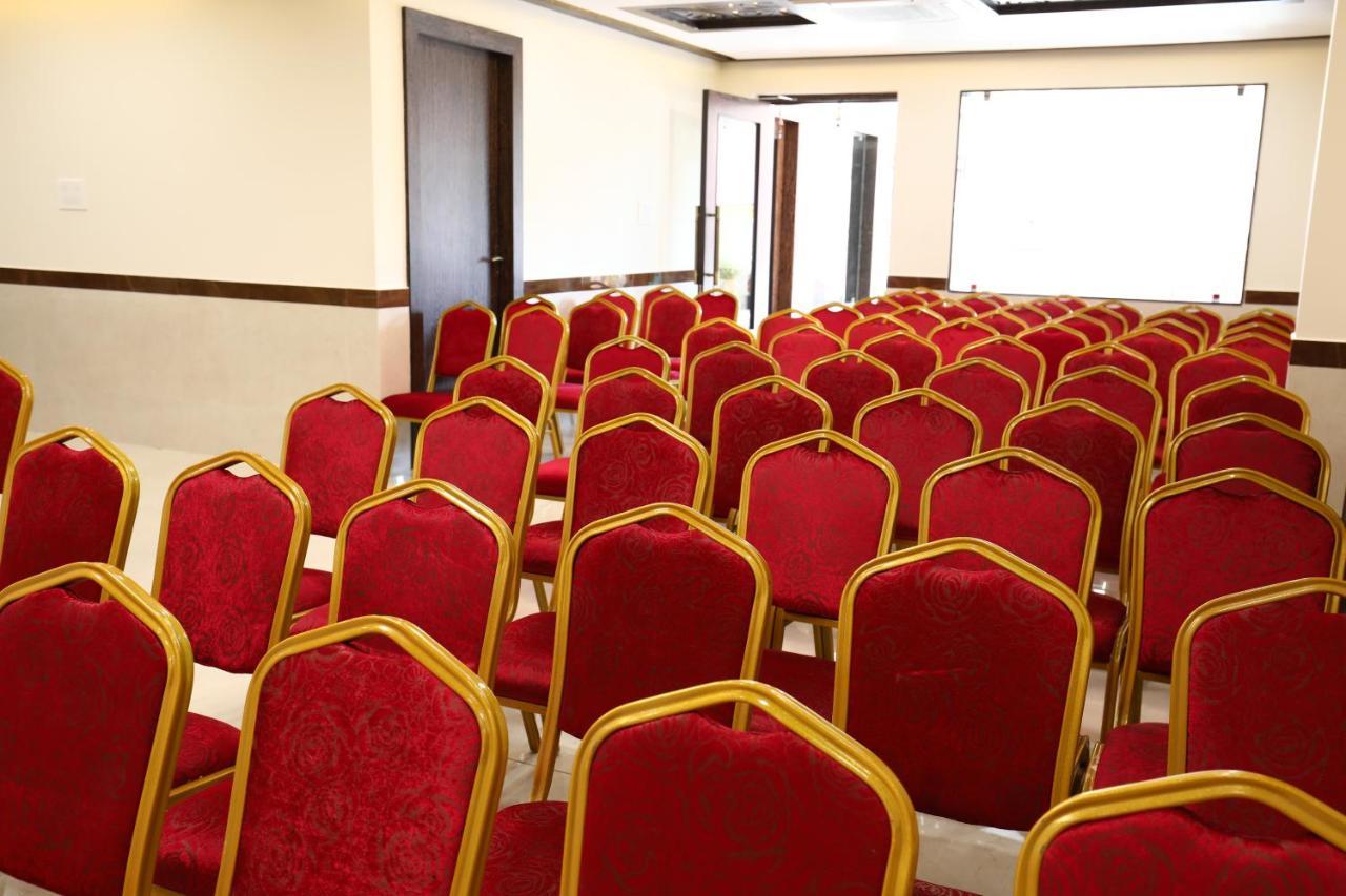 Mayuraa Residency Hotel