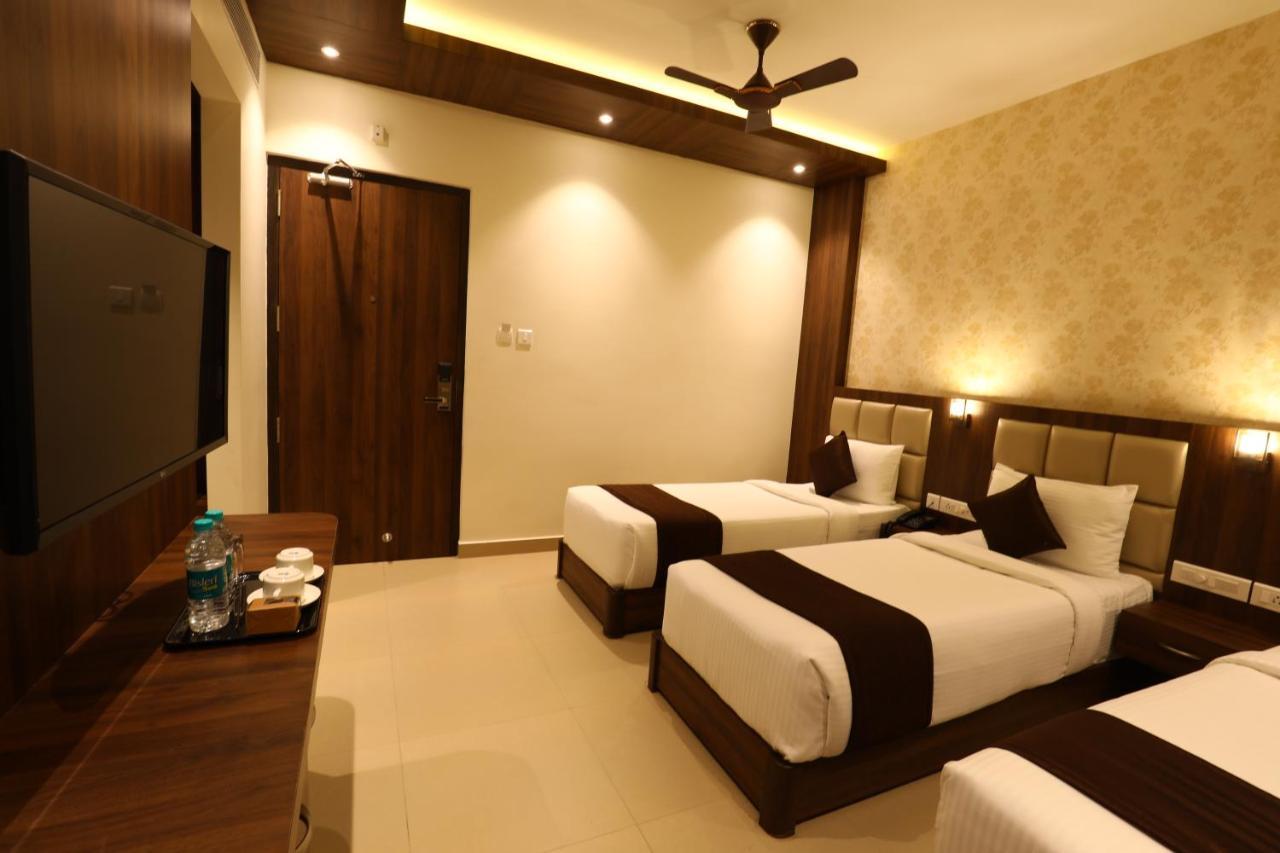 Mayuraa Residency Hotel