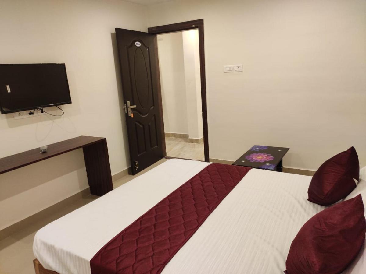Soho Omr Hotel *