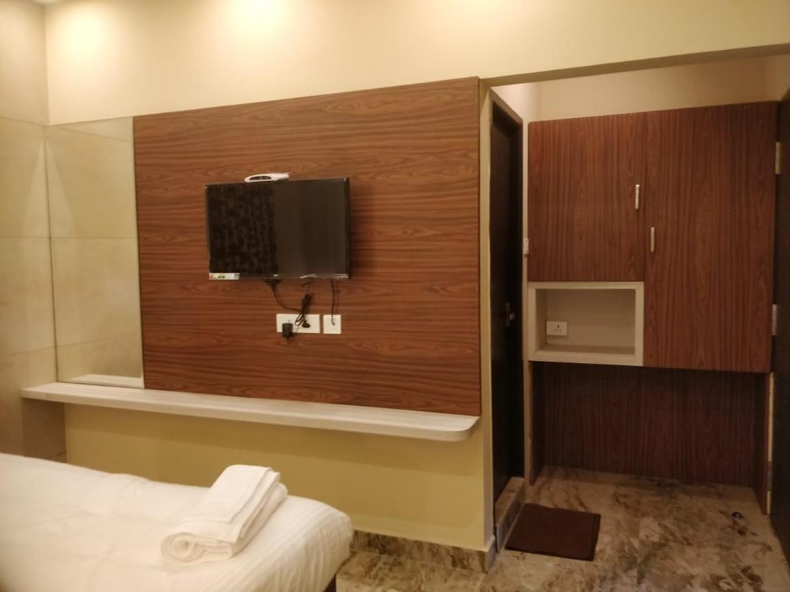 Hotel Icon Residency 3*