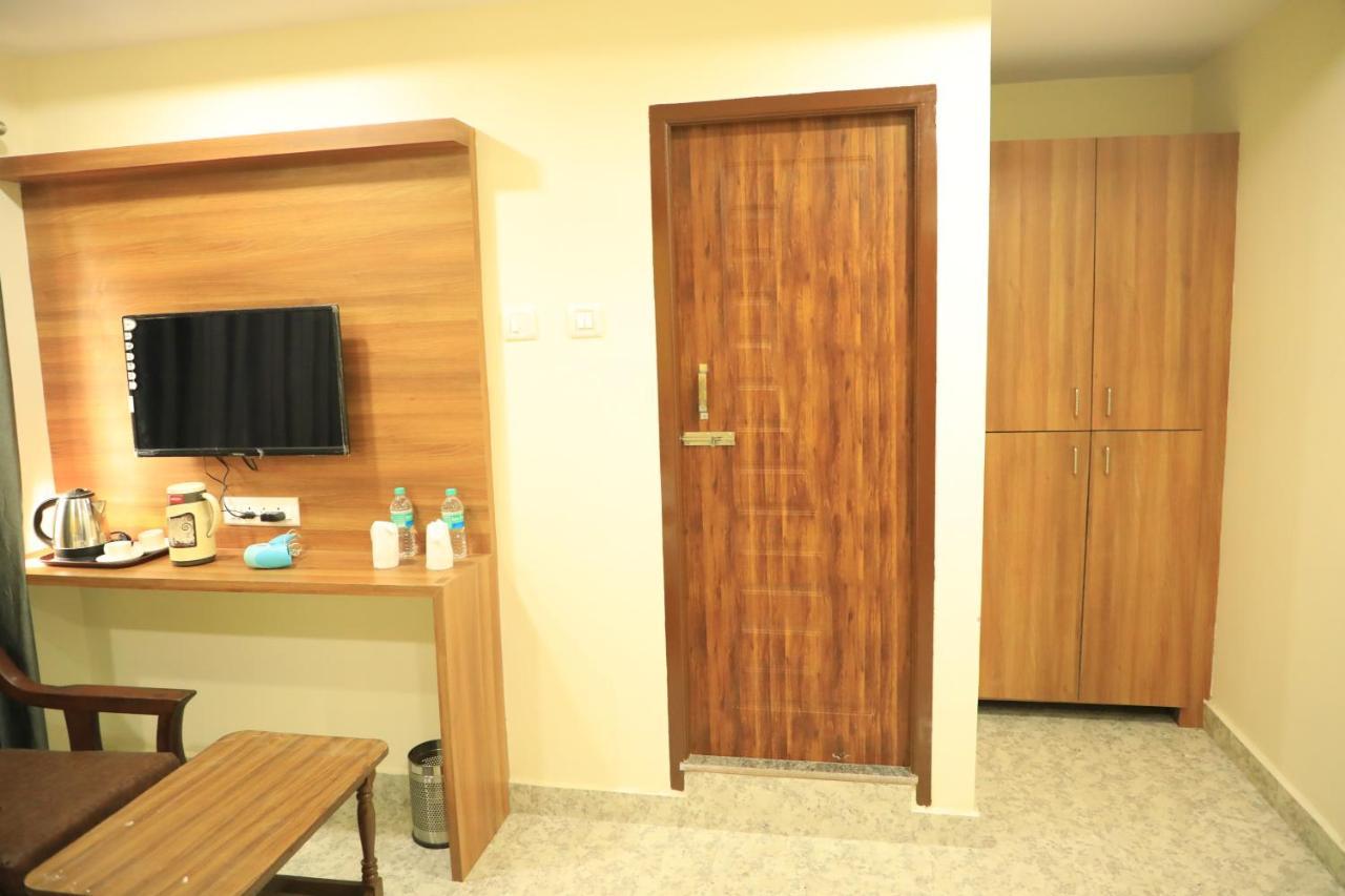 Kheni Hotel 2*