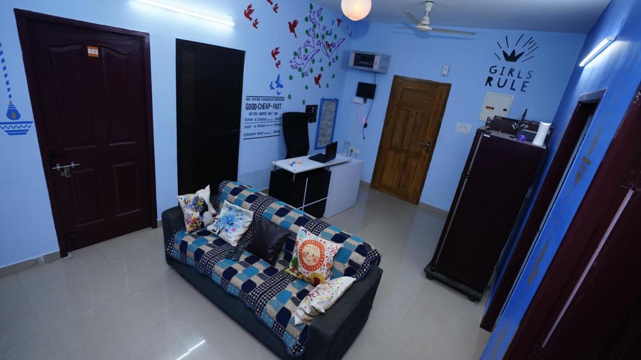 Easvari Grand Pg For Women - Female Only Hostel *