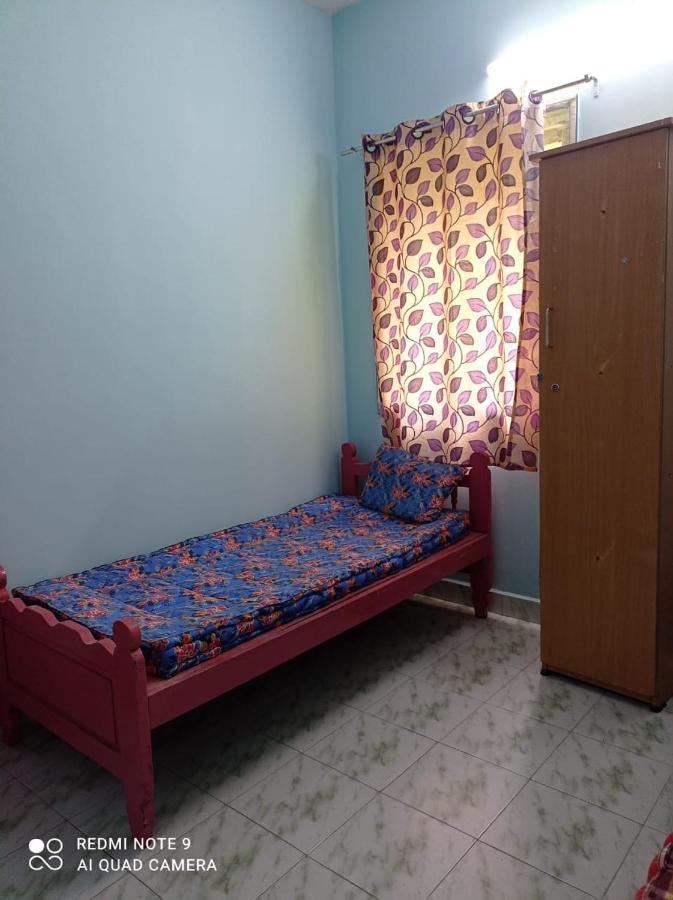 Easvari Grand Pg For Women - Female Only Hostel