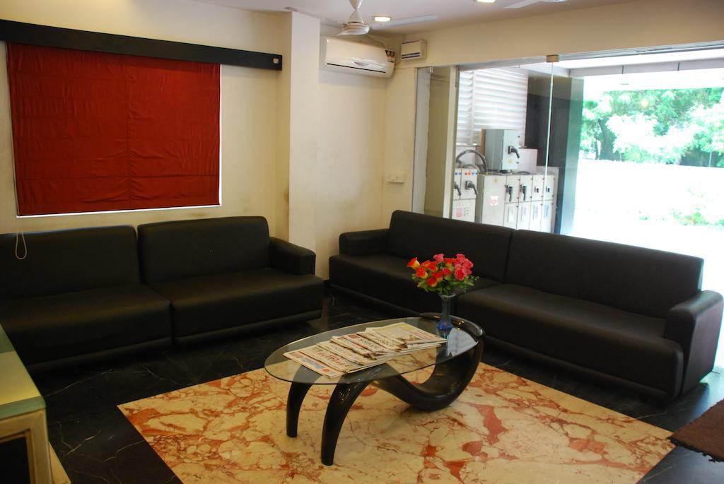 City Manor 2*
