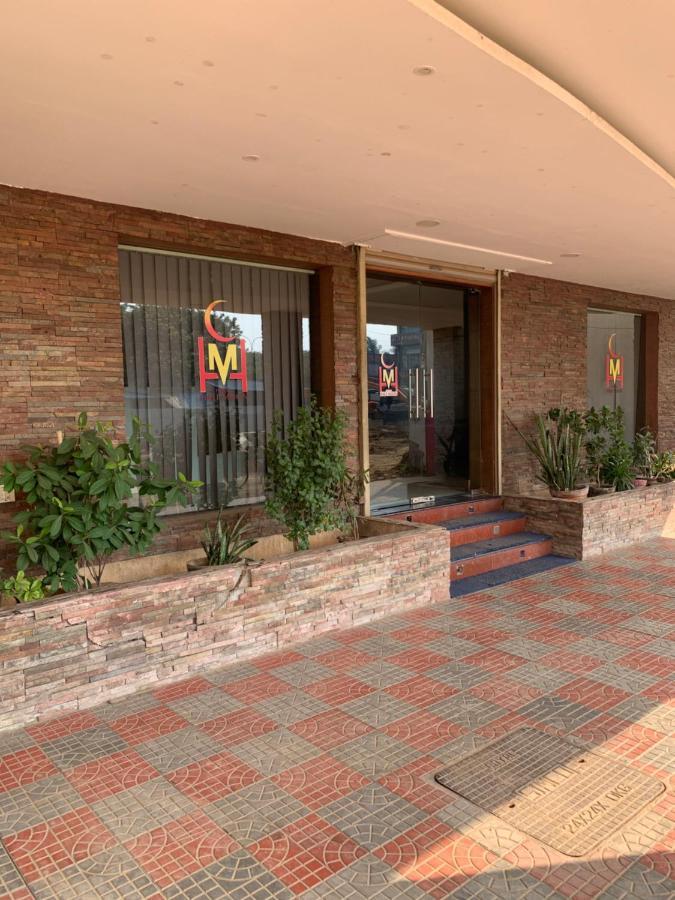 Half Moon Hotel Chennai