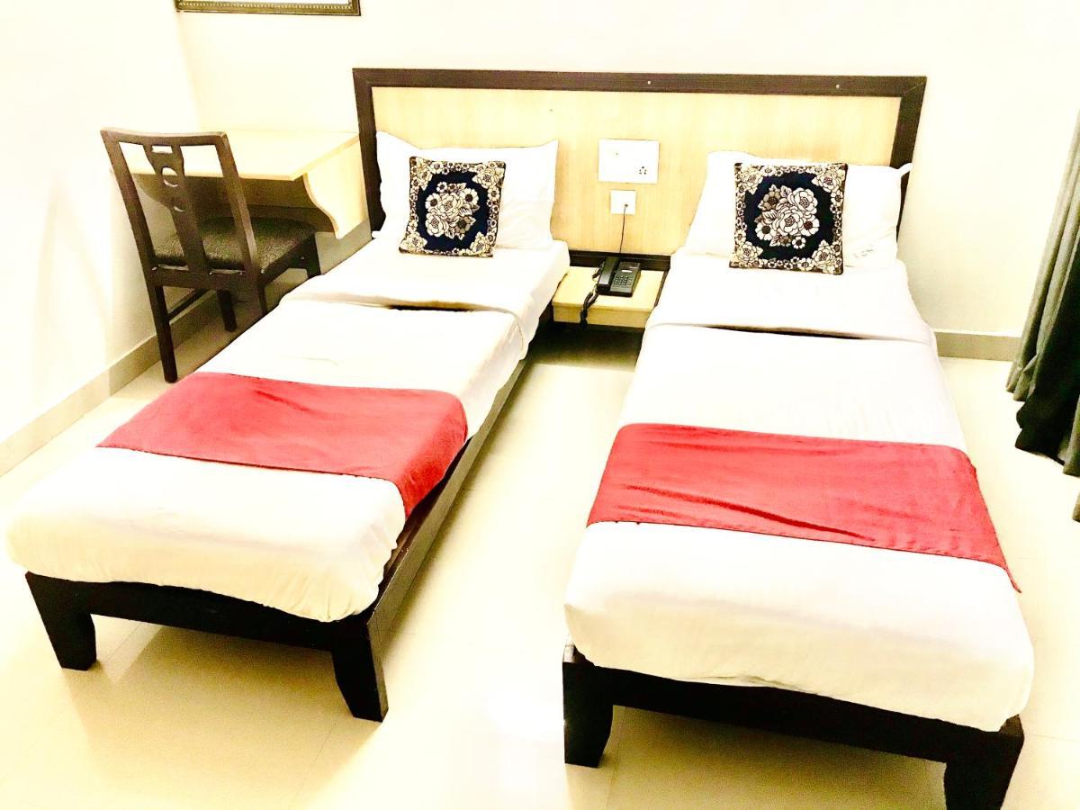 Half Moon 3* Chennai