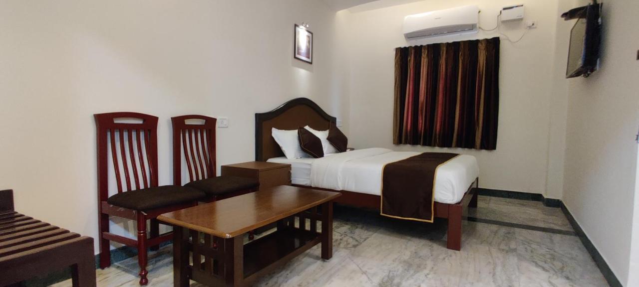 Rmc Travellers Penginapan