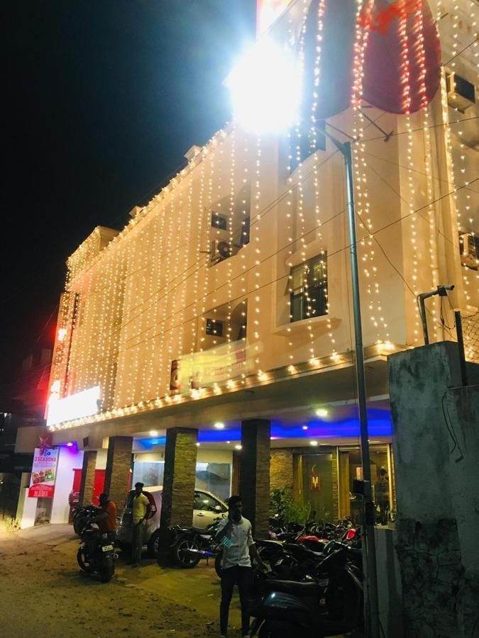 Half Moon 3* Chennai